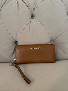Michael Kors Brown Pebbled Leather Zip Wallet with Wristlet